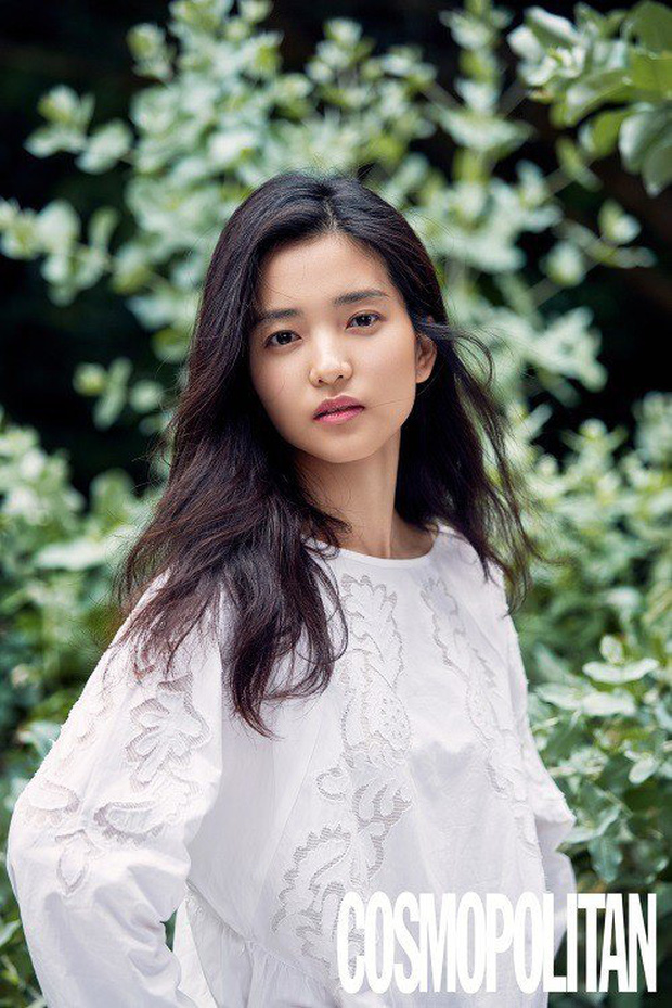 Thêm 1 bóng hồng đến bên Song Joong Ki: Nàng thơ phim đồng tính 18+ profile khủng, visual đẹp tựa Song Hye Kyo? - Ảnh 12.