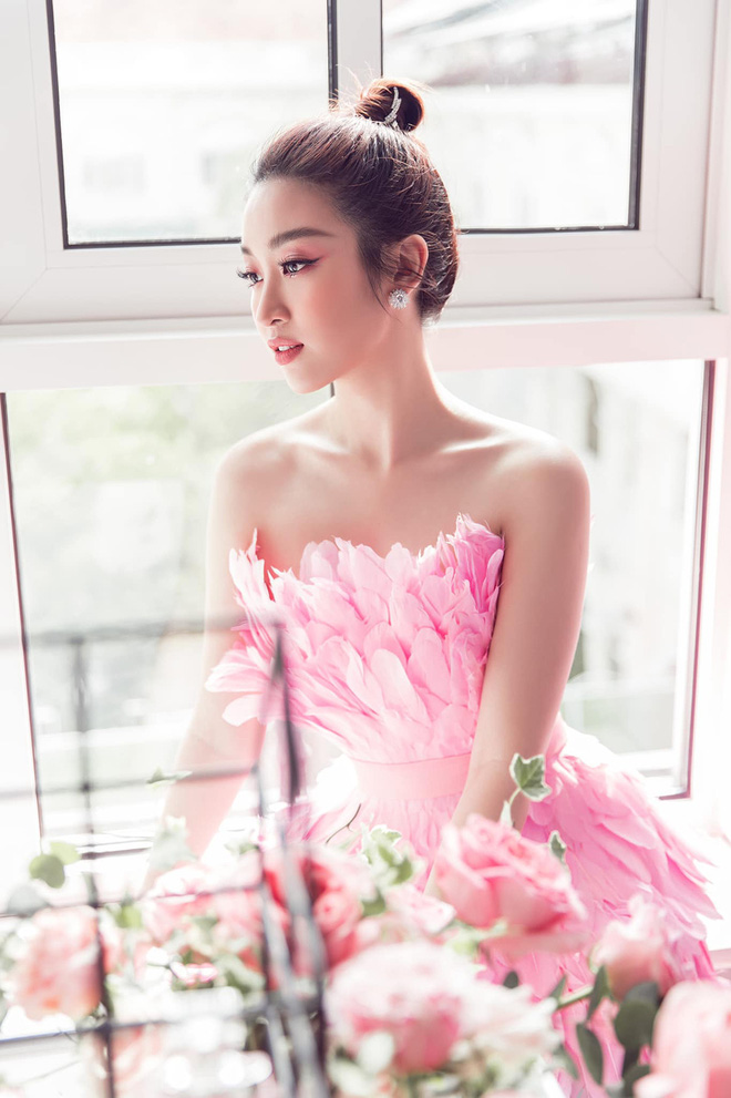 Loạt ảnh mặc bikini nóng bỏng của hoa hậu Đỗ Mỹ Linh - Ảnh 9.