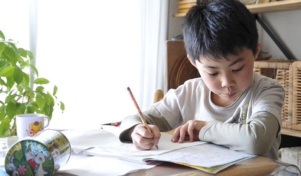 Chuẩn bị cho giai đoạn “tiền tiểu học”, có những điều còn quan trọng hơn cả việc học chữ lại thường bị bố mẹ bỏ qua khiến con phải 