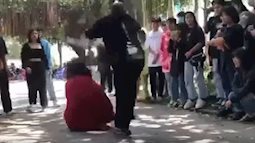 Thiếu nữ 16 tuổi bị bạn đánh đập dã man, nhóm thiếu niên quay clip, hò reo cổ vũ ở Tây Ninh