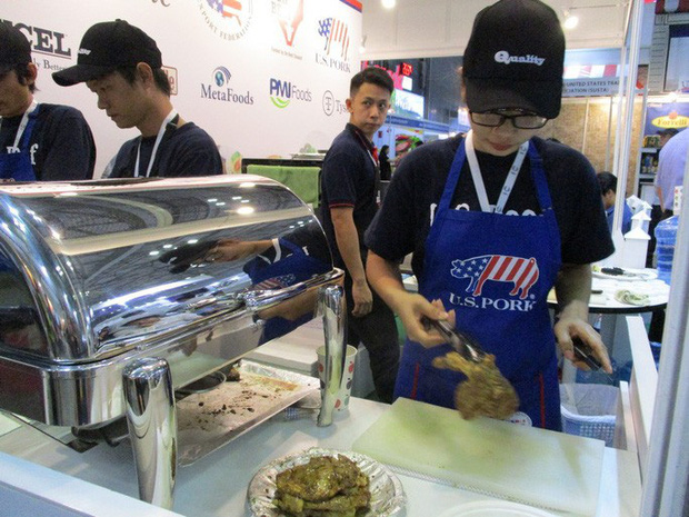  Giá thịt heo Việt Nam cao gấp 5 lần ở Mỹ  - Ảnh 1.