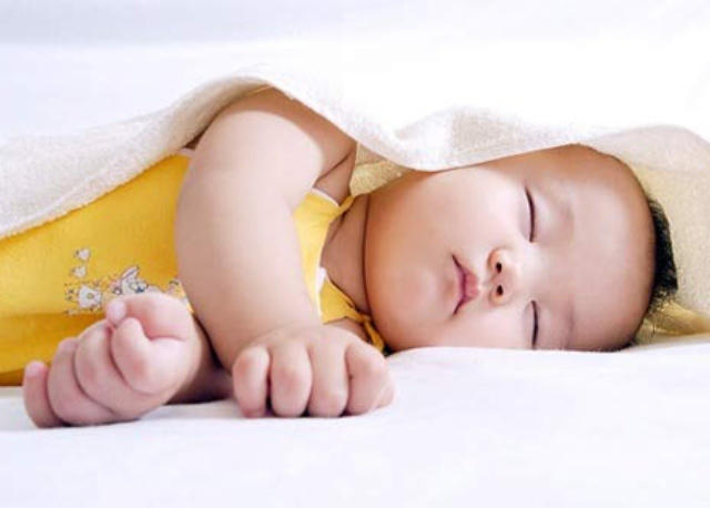 Tư thế ngủ cũng tiết lộ phần nào tính cách con trẻ, cùng xem con bạn ngủ theo kiểu nào nhé! - Ảnh 4.