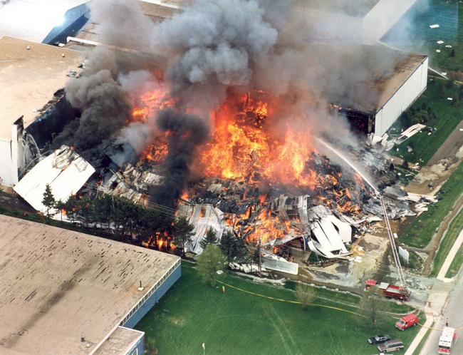 Vụ cháy kinh hoàng nhất lịch sử nước Mỹ: 8 ngày mới dập được lửa, thiệt hại nặng nề gần 2000 tỷ đồng nhưng thủ phạm là thứ đồ ăn 