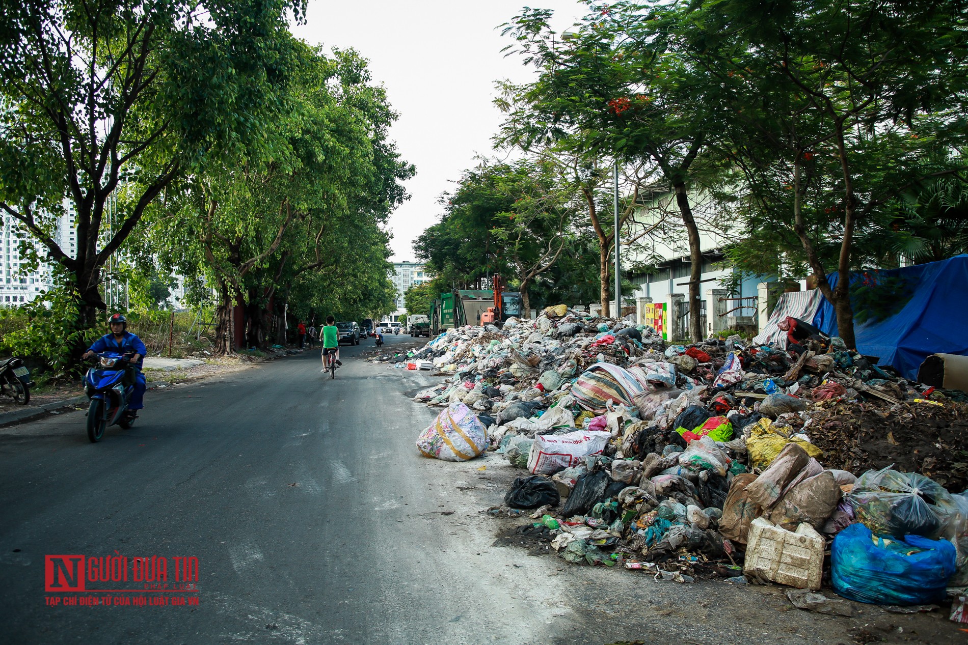 Hà Nội: Rác vẫn bủa vây nội đô sau - Ảnh 1.