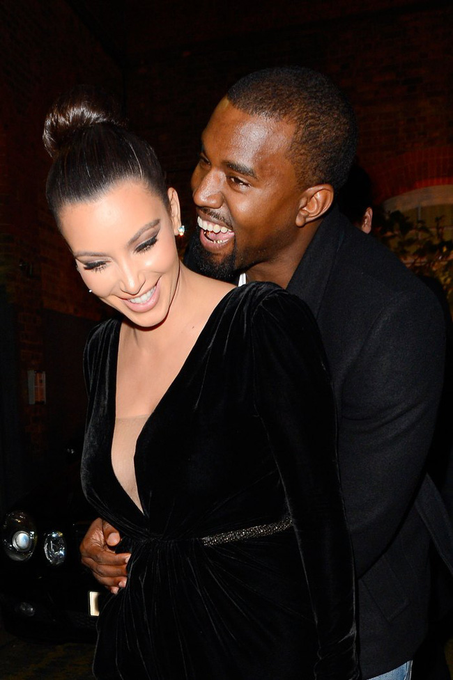 Trước khi khóc lóc tố nhau trên truyền thông, Kanye West và Kim Kardashian từng có 8 năm mặn nồng còn quan hệ 500 lần/một ngày chỉ mong có con - Ảnh 1.