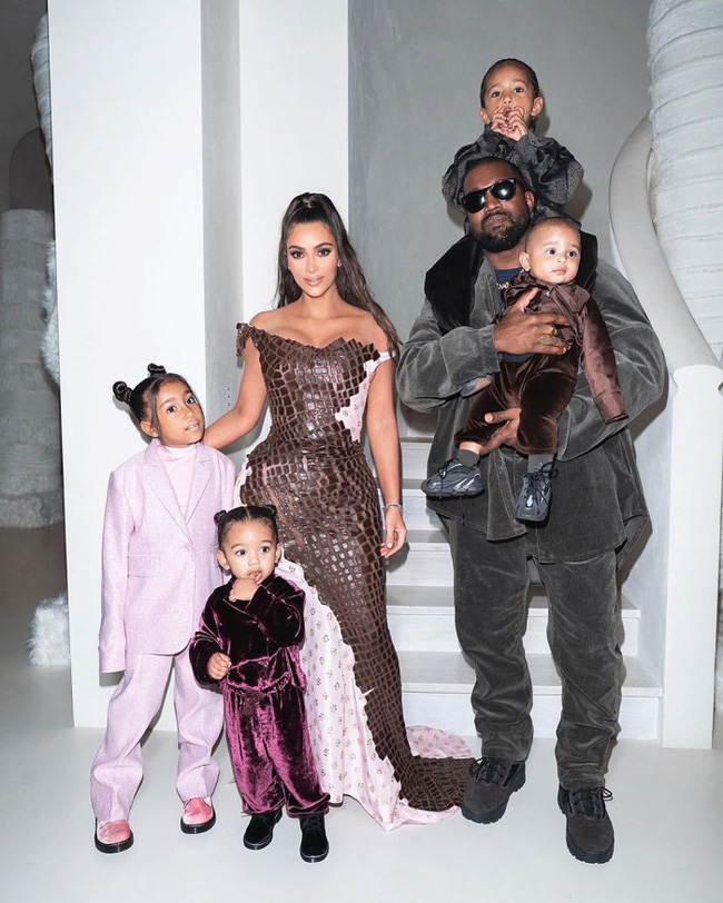 Trước khi khóc lóc tố nhau trên truyền thông, Kanye West và Kim Kardashian từng có 8 năm mặn nồng còn quan hệ 500 lần/một ngày chỉ mong có con - Ảnh 19.
