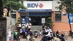 Hà Nội: Hai đối tượng bịt mặt nổ súng cướp ngân hàng BIDV, lấy đi hàng trăm triệu đồng