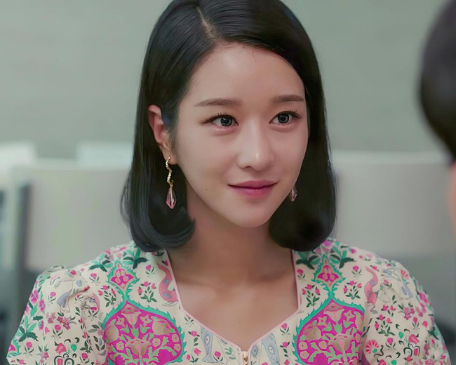 Seo Ye Ji biến hóa khôn lường với 5 kiểu cực sang khi để tóc bob, chị em học theo thì dễ ăn điểm xịn mịn - Ảnh 4.