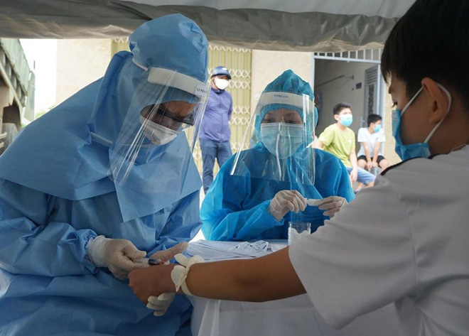 Bệnh nhân mắc COVID-19 số 724 ở Đà Nẵng đã tham dự cuộc họp với 400 người - Ảnh 1.