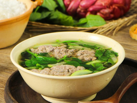 Ăn canh đã nhiều nhưng liệu bạn có biết nên dùng canh trước hay trong bữa cơm mới THỰC SỰ TỐT? Đáp án sẽ khiến nhiều người phải bất ngờ - Ảnh 4.