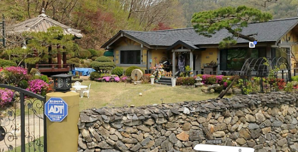 Phản ứng trái ngược của gia đình Song Hye Kyo và Song Joong Ki: Nhà chồng liên tục 
