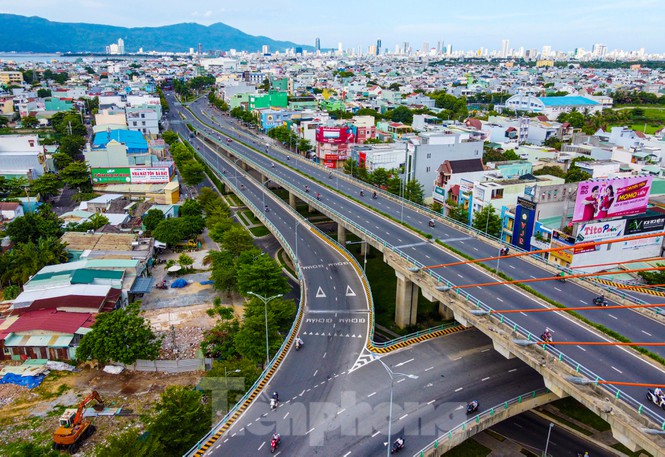 Bay trên Đà Nẵng mùa dịch, nhìn những thời khắc thành phố như 'bất động' - Ảnh 18.