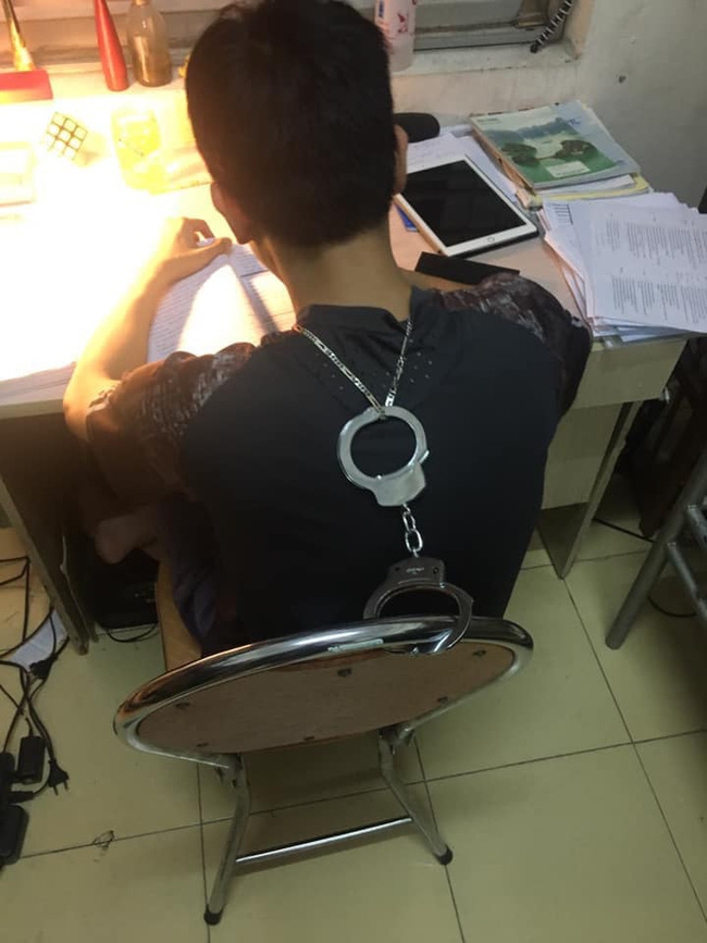 Năm học mới vừa bắt đầu được 3 ngày nhưng phụ huynh đã rần rần than khổ: Ai kèm con tôi học hộ với, mệt mỏi lắm rồi đây này! - Ảnh 8. Năm học mới vừa bắt đầu được 3 ngày nhưng phụ huynh đã rần rần than khổ: Ai kèm con tôi học hộ với, mệt mỏi lắm rồi đây này! - Ảnh 8.