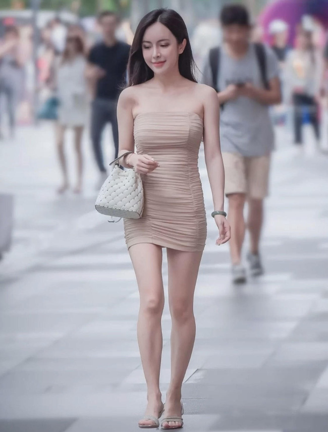 Street style Châu Á tuần này: Hội diện váy ôm sát chiếm thế áp đảo, toàn các chị em khoe body cực phẩm  - Ảnh 2.