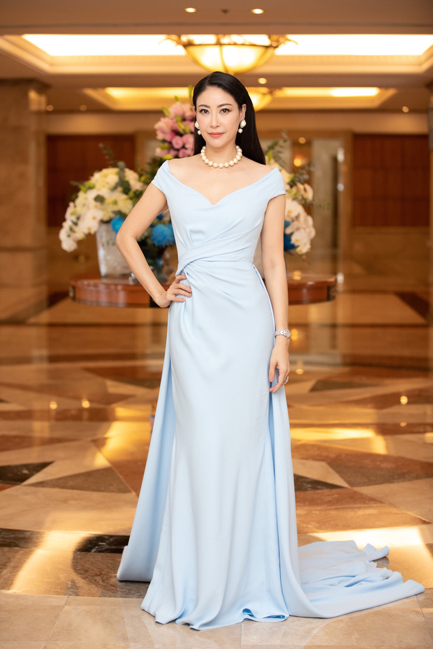 “Quân đoàn” Hoa hậu Á hậu lộng lẫy đổ bộ thảm đỏ họp báo HHVN 2020, Tiểu Vy đội vương miện 3 tỉ chiếm trọn spotlight - Ảnh 13.