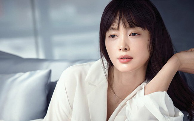 BXH top 10 mỹ nhân đẹp nhất xứ Hàn: Hoàn mỹ như Song Hye Kyo, Son Ye Jin vẫn phải lùi bước trước một người đẹp 49 tuổi  - Ảnh 9.