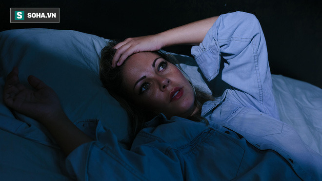 Mất ngủ là 1 trong 3 nỗi khổ lớn nhất đời người: Áp dụng bí quyết này để ngủ ngon đến sáng - Ảnh 1.