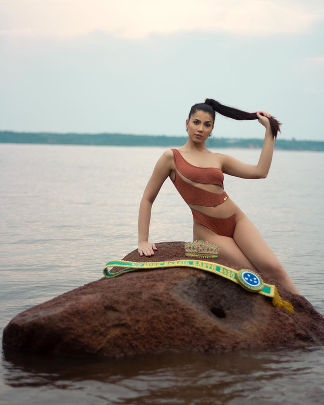 Tân Hoa hậu Trái đất Brazil tung bộ ảnh nóng bỏng mắt với bikini - Ảnh 3.