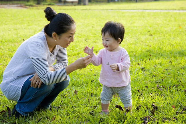 Nhìn cách người Nhật dạy trẻ 2 tuổi thông minh vượt trội, cha mẹ nào cũng muốn học hỏi ngay - Ảnh 1.