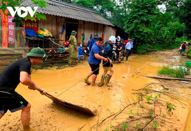 Mưa lớn tại Lào Cai làm 2 người chết - Ảnh 1.