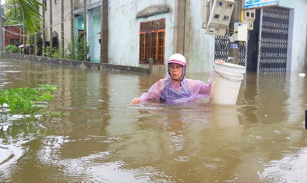 Mưa lũ miền Trung và Tây Nguyên khiến 50 người chết và mất tích - Ảnh 1.