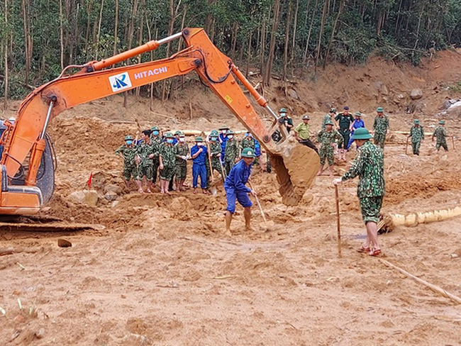 Dự báo thời tiết huyện Phong Điền, Thừa Thiên Huế: Từ đêm nay có mưa to, khẩn trương tiến hành công tác tìm kiếm cứu nạn những nạn nhân còn lại - Ảnh 1.