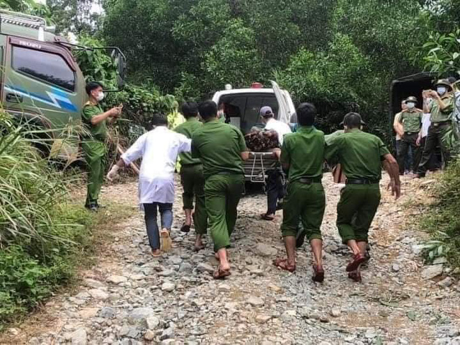 19h20: Đã tìm thấy toàn bộ 13 thi thể cán bộ, chiến sĩ bị vùi lấp tại Tiểu khu 67 - Ảnh 2.