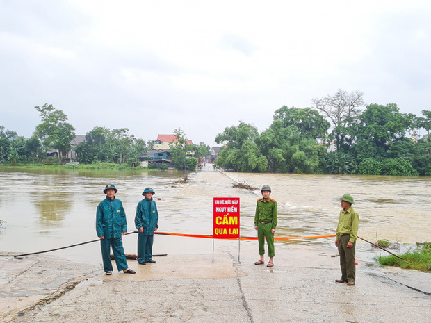 Hà Tĩnh đề nghị rà soát khẩn nơi đóng quân của lực lượng vũ trang, sơ tán dân vùng nguy hiểm - Ảnh 5.