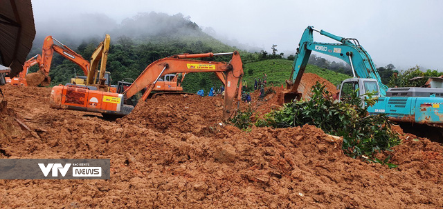 Khẩn trương tìm kiếm các quân nhân vụ sạt lở đất tại Đoàn 337 - Ảnh 3.