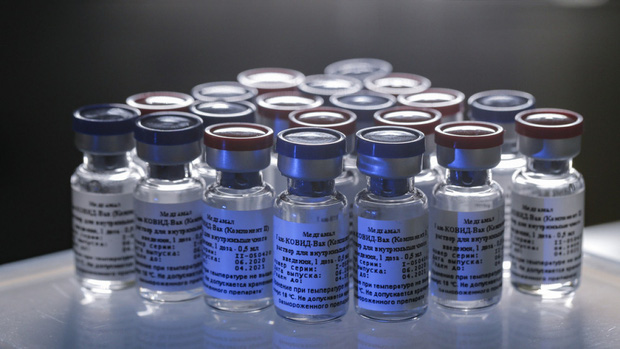 Nhật Bản tiêm vaccine ngừa Covid-19 miễn phí cho người dân  - Ảnh 1.