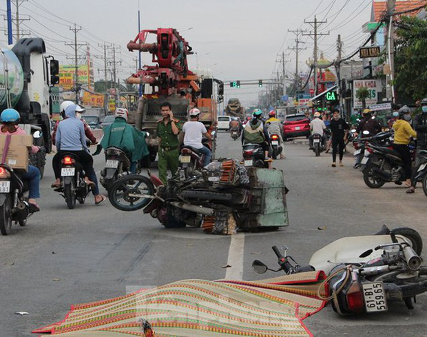 Tai nạn liên hoàn trên quốc lộ 13 làm 1 người tử vong tại chỗ - Ảnh 2.