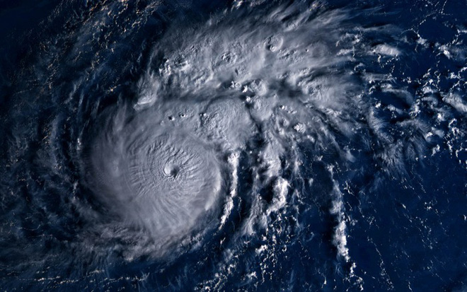Song bão bùng nổ Tây Thái Bình Dương: Dự báo, xuất hiện siêu bão Cấp 5, sau khi suy yếu sẽ hồi sinh sức mạnh đi vào Biển Đông - Ảnh 1.