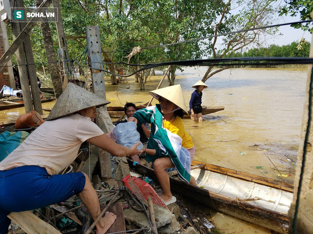 Thực hư việc Thuỷ Tiên trao tiền từ thiện ở Quảng Bình, cán bộ đến từng nhà thu lại - Ảnh 3.