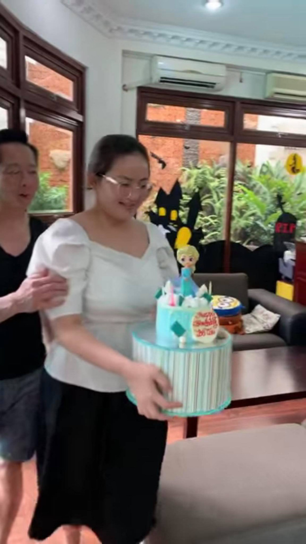 Phan Như Thảo bị mỉa mai thậm tệ ngoại hình trong tiệc sinh nhật con gái, màn đáp trả nhẹ nhàng mà hiệu quả gây chú ý - Ảnh 3.