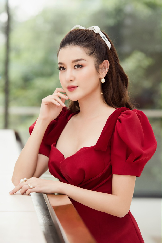 Á hậu Huyền My bất ngờ được báo Trung ca ngợi là Đệ nhất mỹ nhân Việt Nam xinh như Angela Baby, có body của Liễu Nham - Ảnh 1.