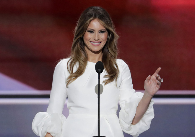 Chụp ảnh khỏa thân, nói 6 ngôn ngữ và những điều ít biết về Đệ nhất phu nhân Melania Trump - Ảnh 8.