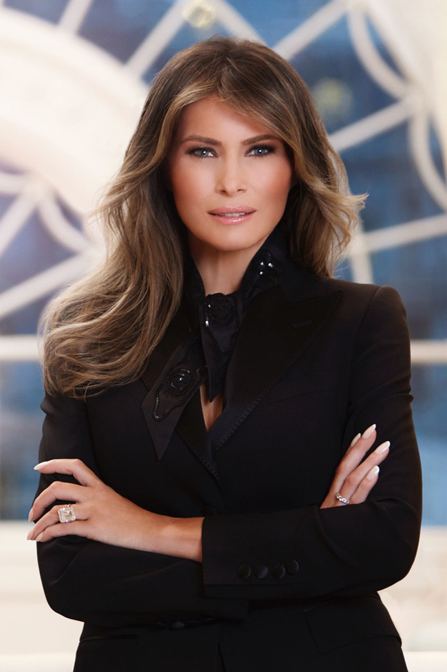 Chụp ảnh khỏa thân, nói 6 ngôn ngữ và những điều ít biết về Đệ nhất phu nhân Melania Trump - Ảnh 9.