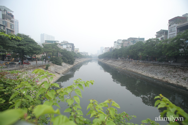 Bầu trời Hà Nội mờ ảo trong cái se lạnh như sắp Tết, nhưng sự thật liên quan tới chất lượng không khí sẽ khiến bạn giật mình - Ảnh 12.