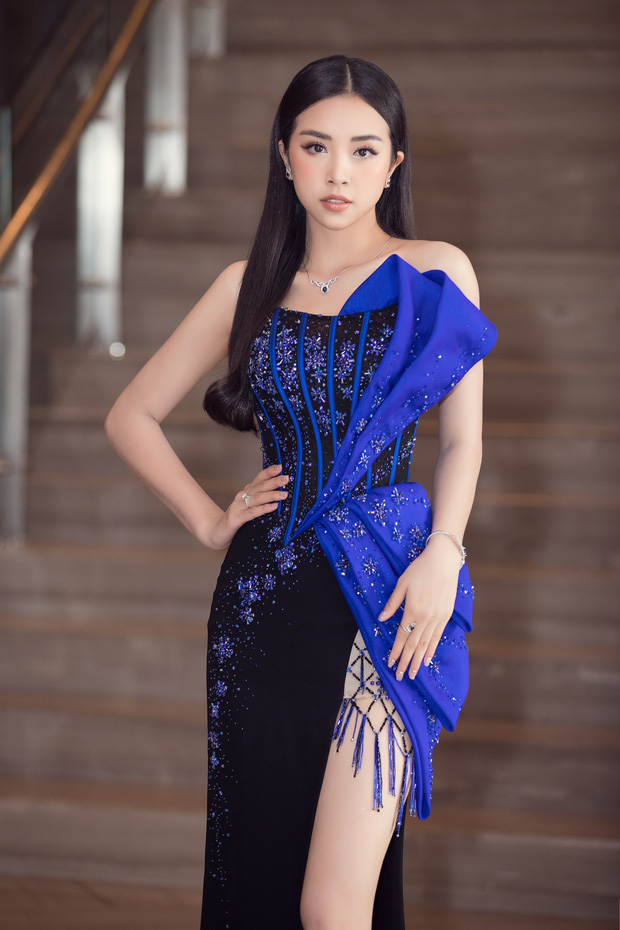 Họp báo Chung kết HHVN 2020: Tiểu Vy đội vương miện, Hoa hậu song Linh sexy đọ sắc bên Thuỵ Vân và quân đoàn Hoa, Á hậu - Ảnh 11.