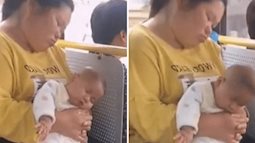 Mẹ và em bé cùng ngủ gật trên xe bus, người xem không khỏi phì cười: Đúng là di truyền!