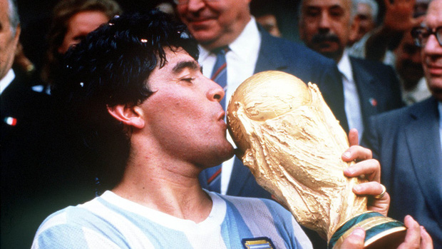 Huyền thoại Maradona vĩnh viễn ra đi ở tuổi 60 - Ảnh 1.