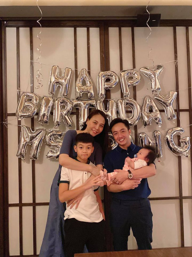 Cường Đô La đăng ảnh cả gia đình mừng sinh nhật Đàm Thu Trang, hành động của Subeo với mẹ kế chiếm spotlight - Ảnh 3.