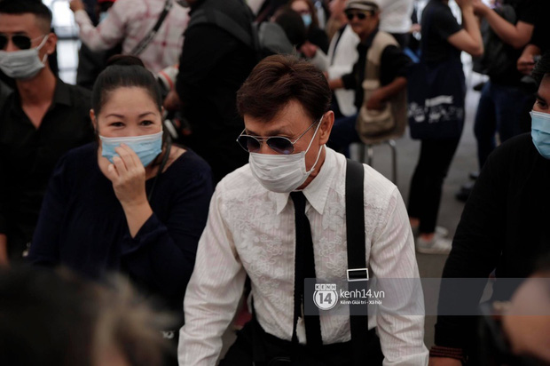 Lễ tang NS Chí Tài tại Việt Nam: NS Việt Hương - Hoài Linh đội khăn tang, Nam Thư thay người nhà cúi đầu cảm tạ, chỉ còn  2 tiếng để viếng cố nghệ sĩ! - Ảnh 67.