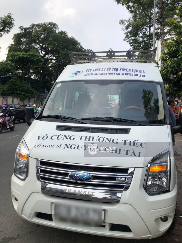 Lễ tang NS Chí Tài tại Việt Nam: NS Việt Hương - Hoài Linh đội khăn tang, Nam Thư thay người nhà cúi đầu cảm tạ, chỉ còn  2 tiếng để viếng cố nghệ sĩ! - Ảnh 90.