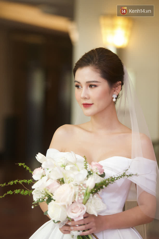 Nhan sắc cô dâu Thu Hoài trong ngày cưới chồng CEO: Phong độ xinh đẹp không giảm dù chỉ 1mm! - Ảnh 2.