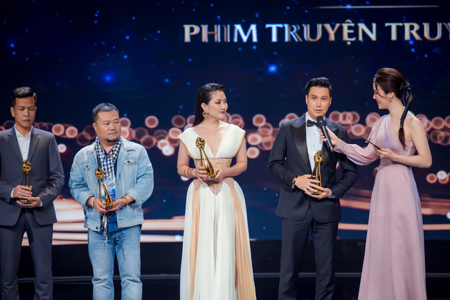 Ngọc Lan thắng giải Nữ diễn viên xuất sắc nhất, Việt Anh cũng được vinh danh  - Ảnh 1.