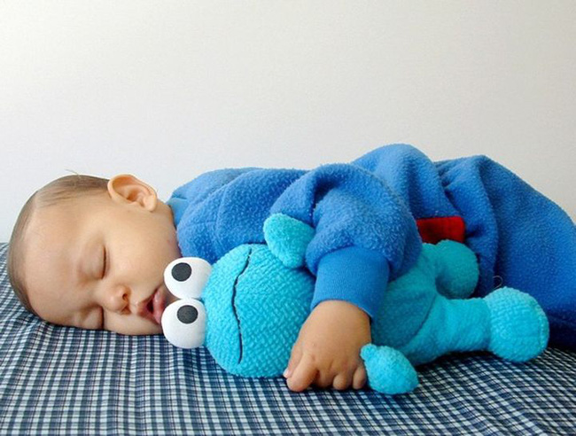 Trẻ sơ sinh ngủ có 3 hiện tượng này hãy nhanh chóng đánh thức trẻ dậy, nếu chậm trễ sẽ hại trẻ - Ảnh 1.