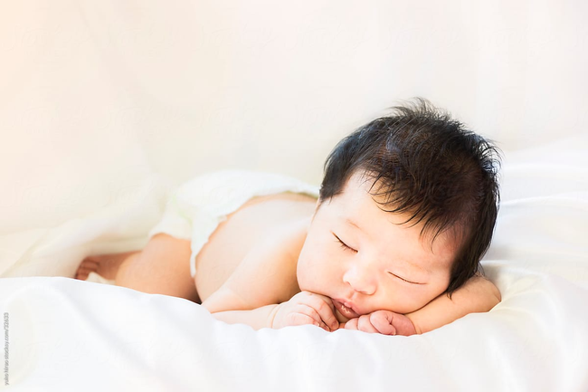 Trẻ sơ sinh ngủ có 3 hiện tượng này hãy nhanh chóng đánh thức trẻ dậy, nếu chậm trễ sẽ hại trẻ - Ảnh 4.