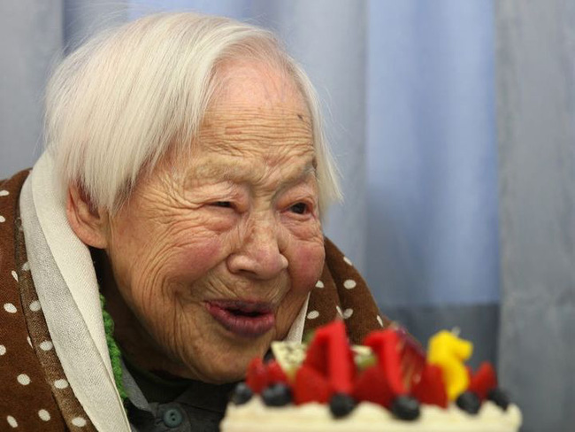 Bữa ăn của những người sống thọ trên 100 tuổi có những gì? - Ảnh 1.