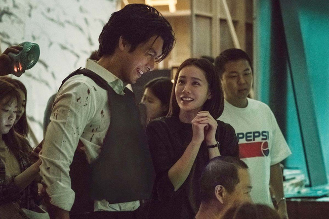 Hyun Bin - Son Ye Jin cùng hành trình 16 năm từ lần đầu gặp mặt cho tới khi xác nhận hẹn hò: Mối lương bắt đầu nhờ Jung Woo Sung, mất hơn 1 thập kỷ để đến bên nhau - Ảnh 7.